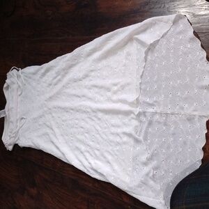 Elegant White Sleeveless Dress